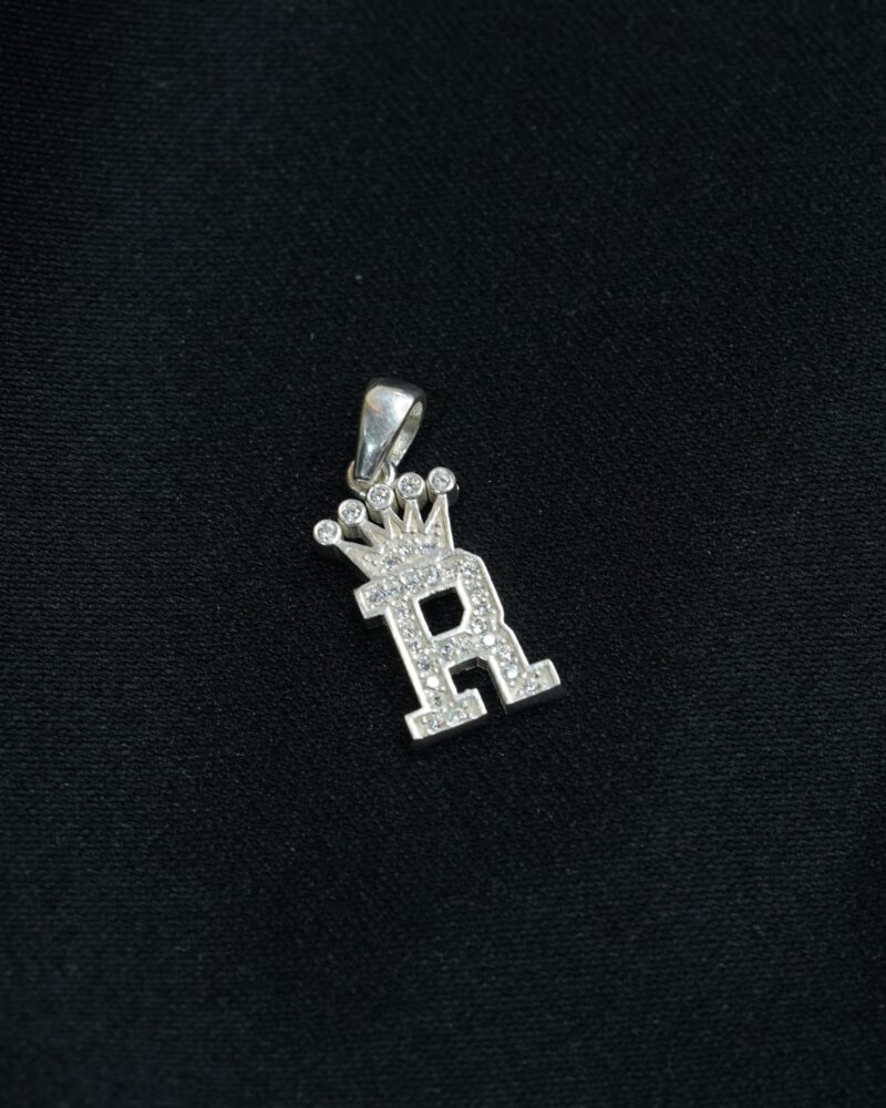 MEDALLA DE LETRA R EN PLATA 925