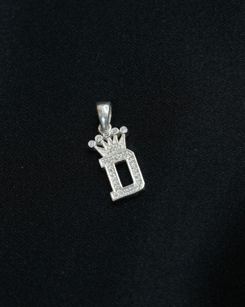 MEDALLA DE LETRA D EN PLATA 925