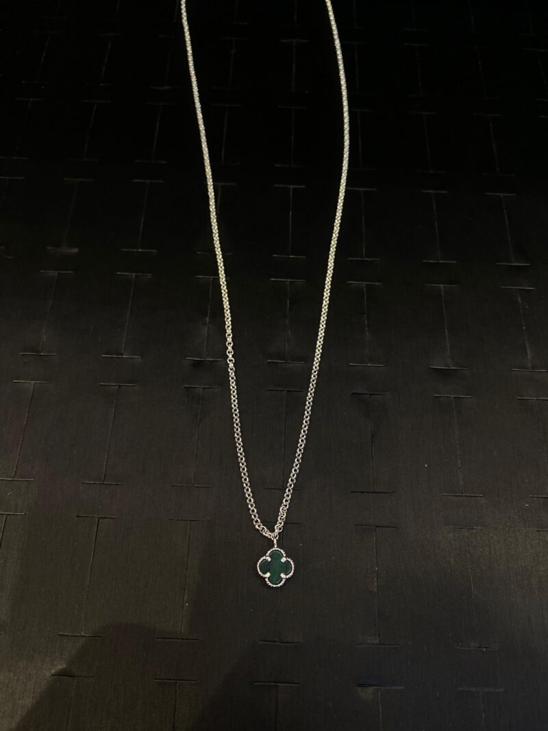 CADENA DE TREBOL VERDE EN PLATA 925