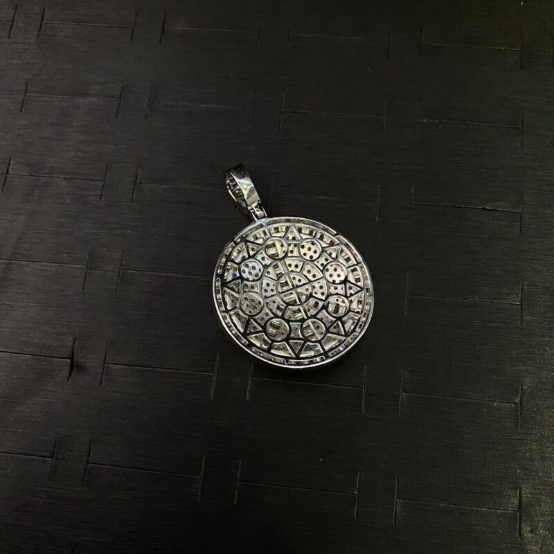 MEDALLA DE SIGNO DE PAZ EN PLATA 925