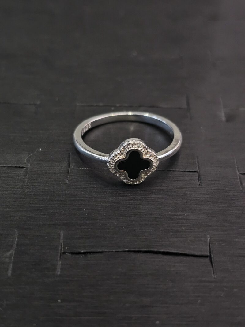 ANILLO DE TREBOL EN PLATA 925