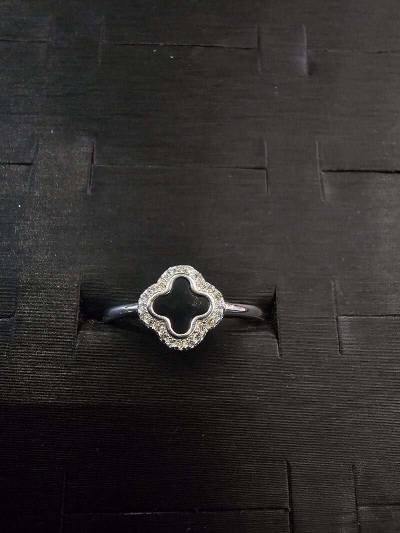 ANILLO DE TREBOL EN PLATA 925
