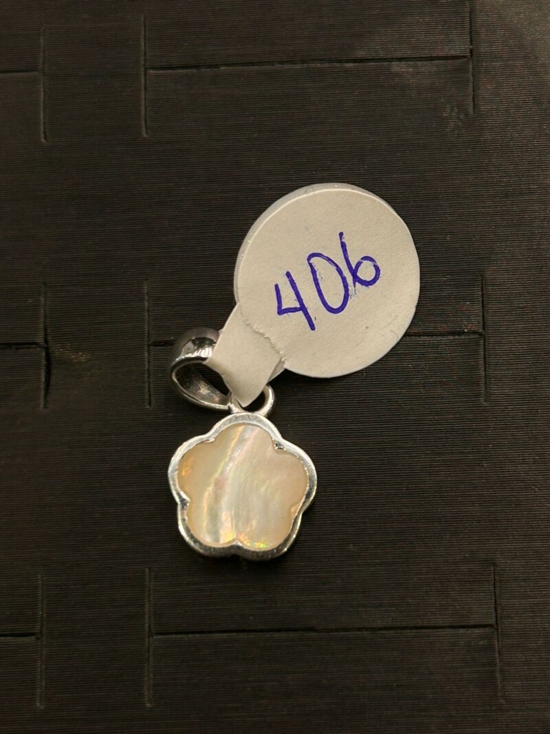 MEDALLA DE TREBOL BLANCA EN PLATA 925