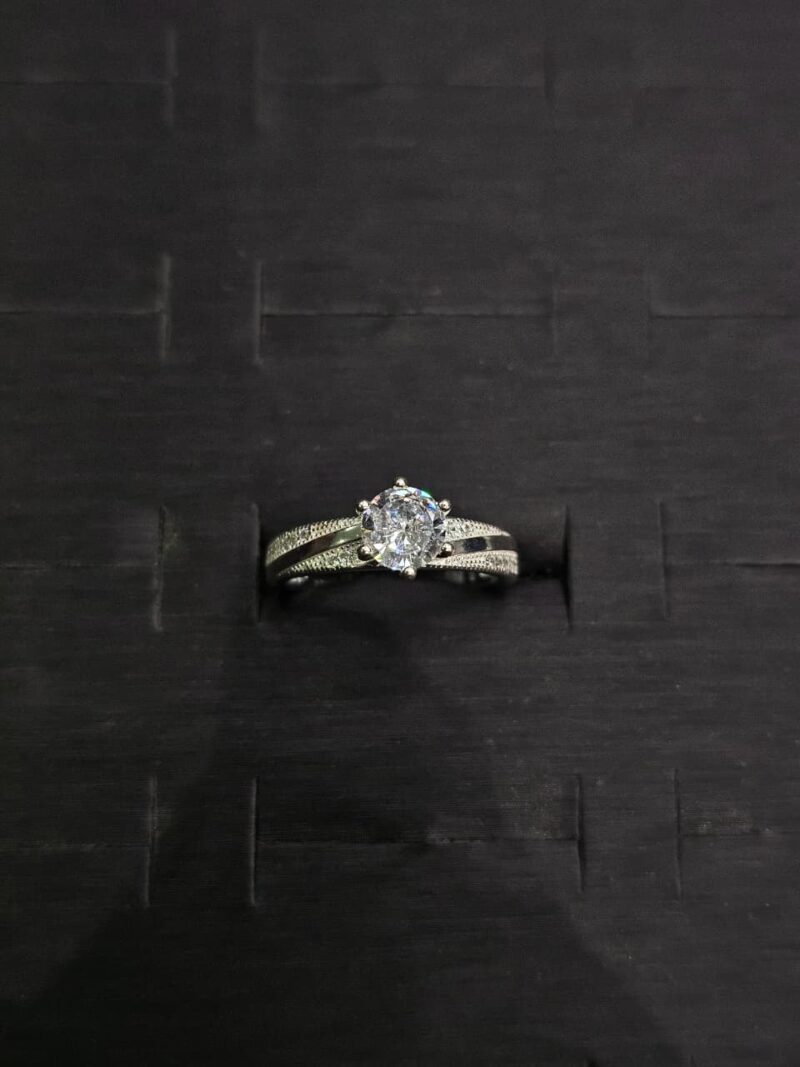 ANILLO DE COMPROMISO EN PLATA 925