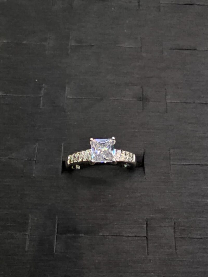 ANILLO DE COMPROMISO EN PLATA 925