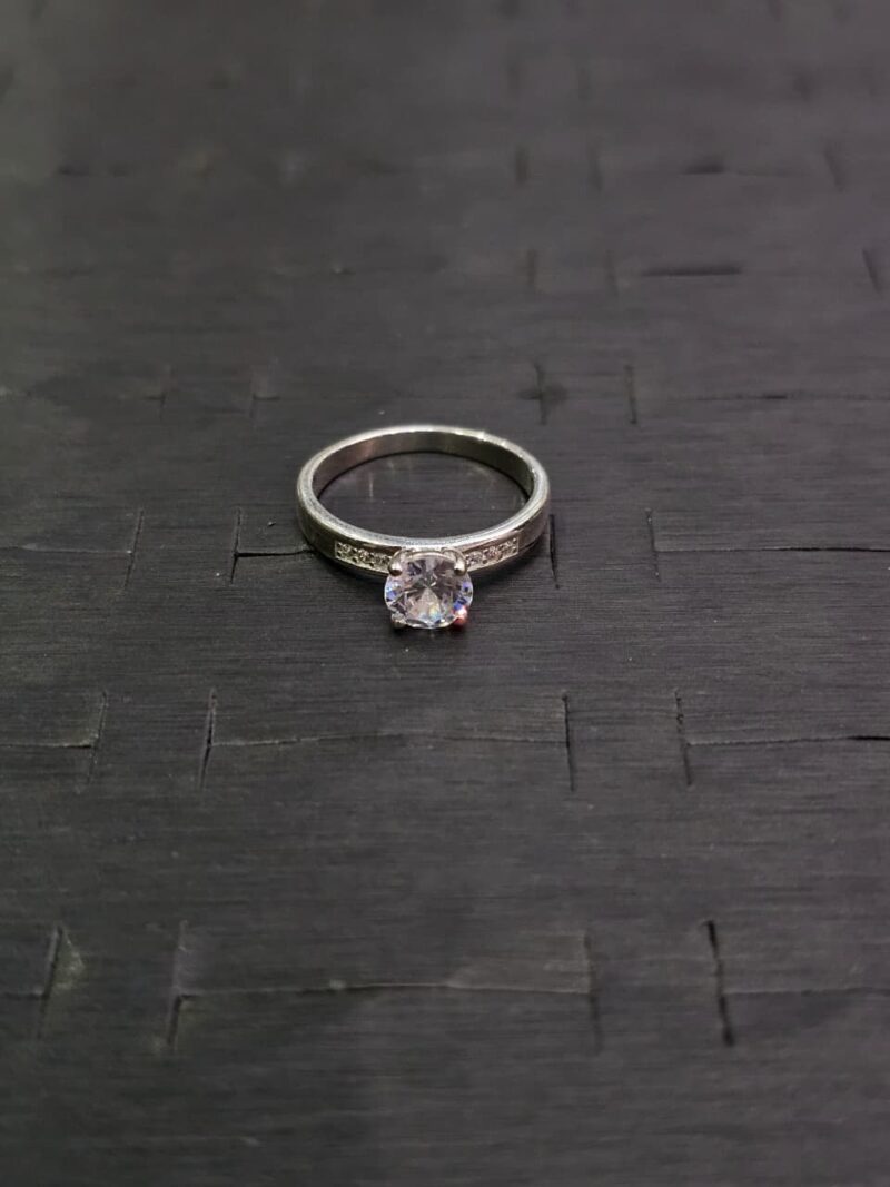 ANILLO DE COMPROMISO EN PLATA 925