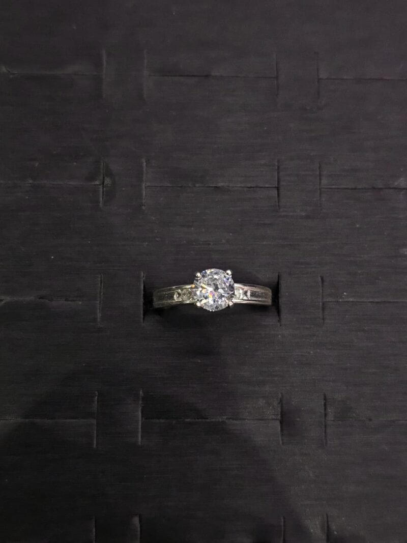 ANILLO DE COMPROMISO EN PLATA 925