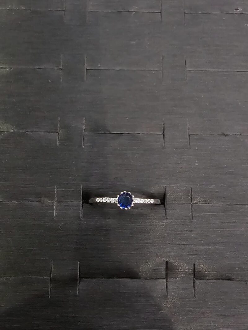 ANILLO EN PLATA 925