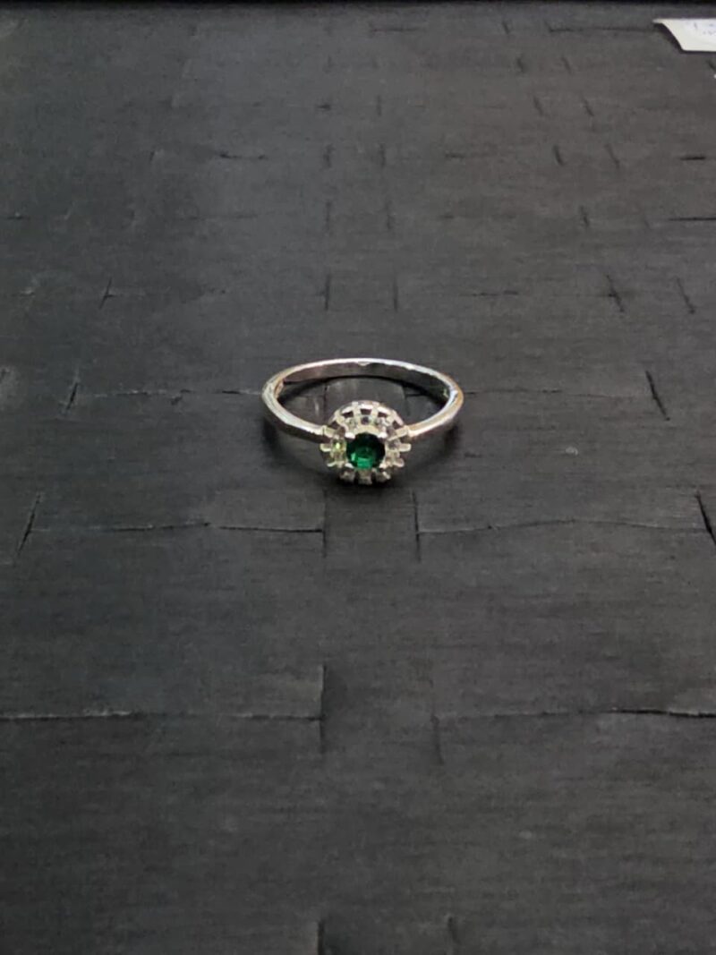 ANILLO EN PLATA 925