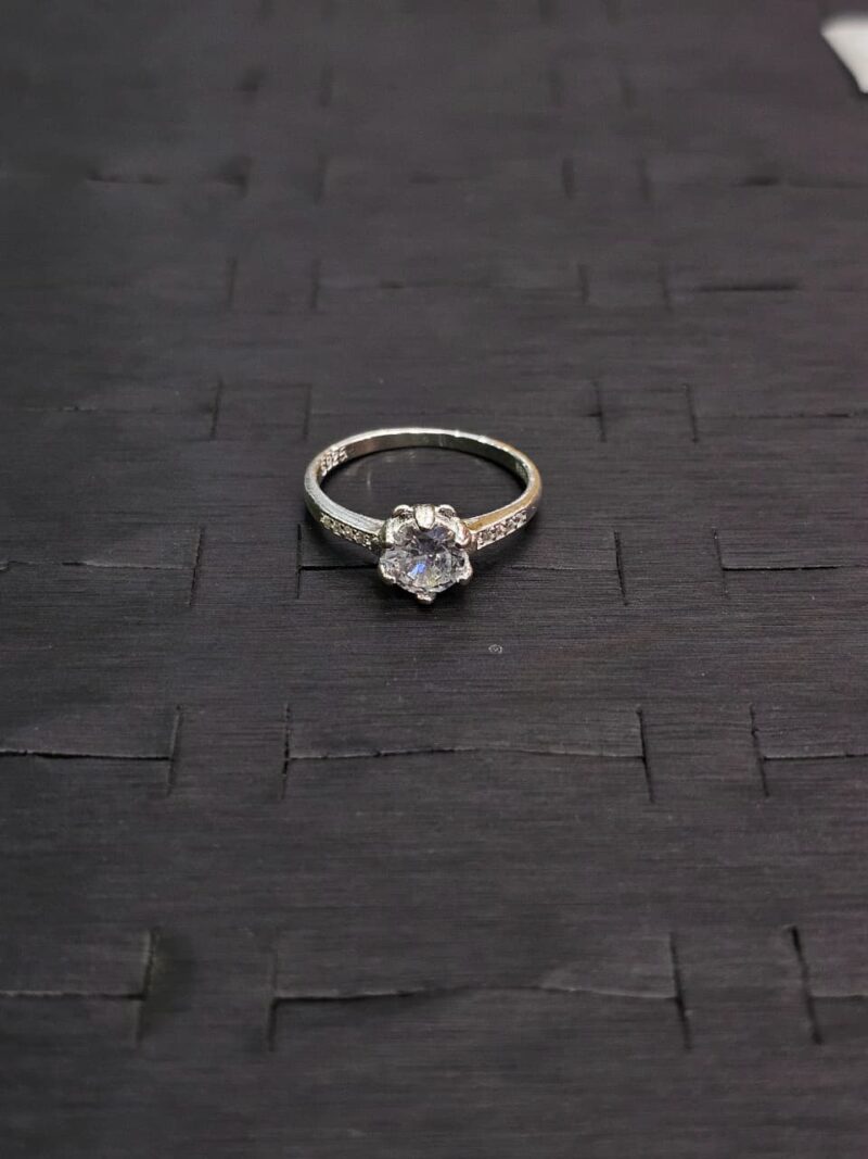 ANILLO DE COMPROMISO EN PLATA 925