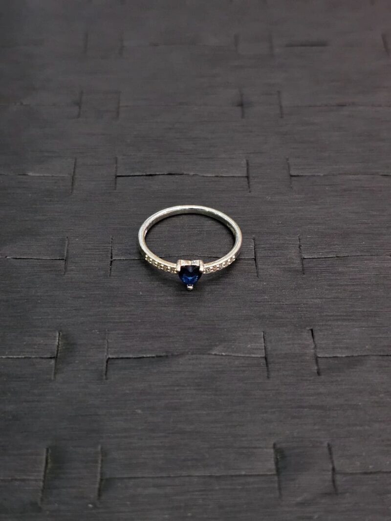 ANILLO EN PLATA 925