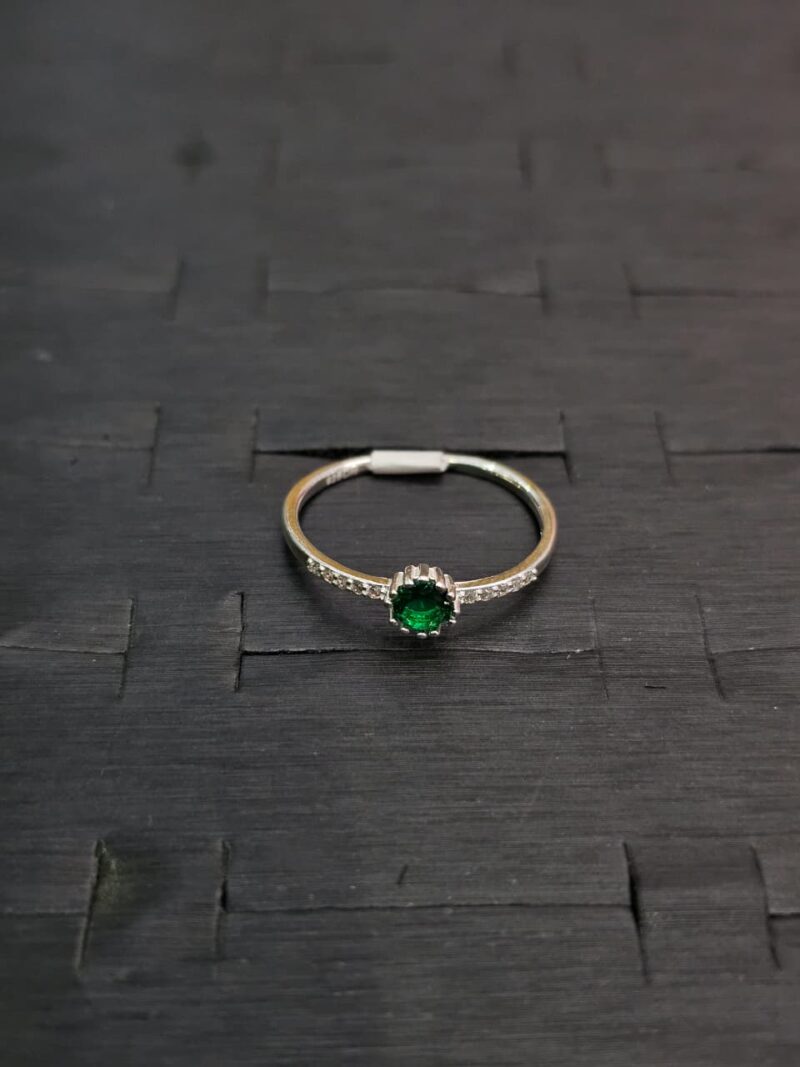 ANILLO EN PLATA 925