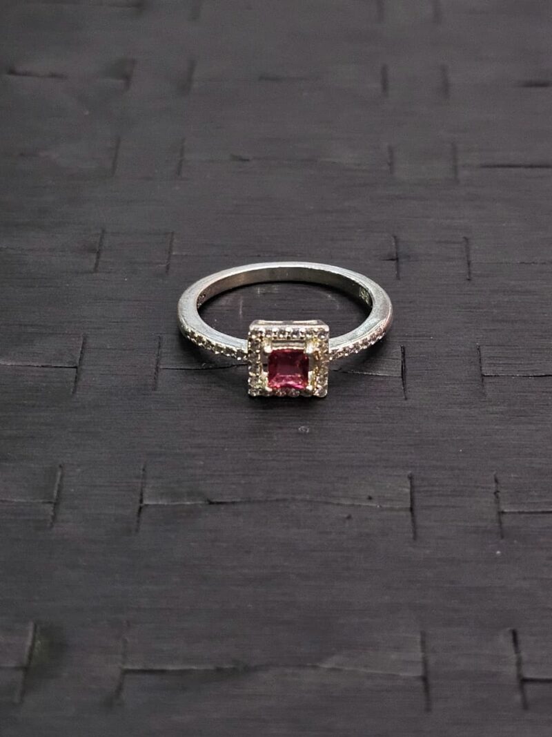 ANILLO EN PLATA 925