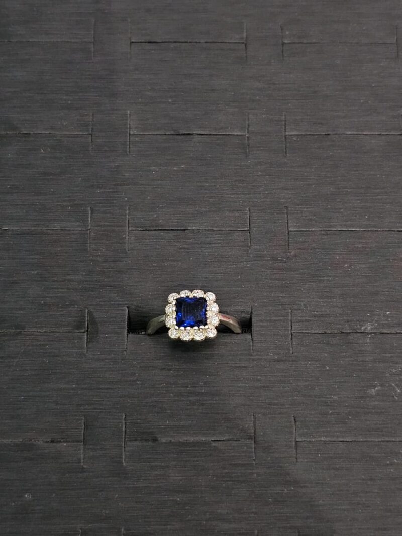 ANILLO EN PLATA 925