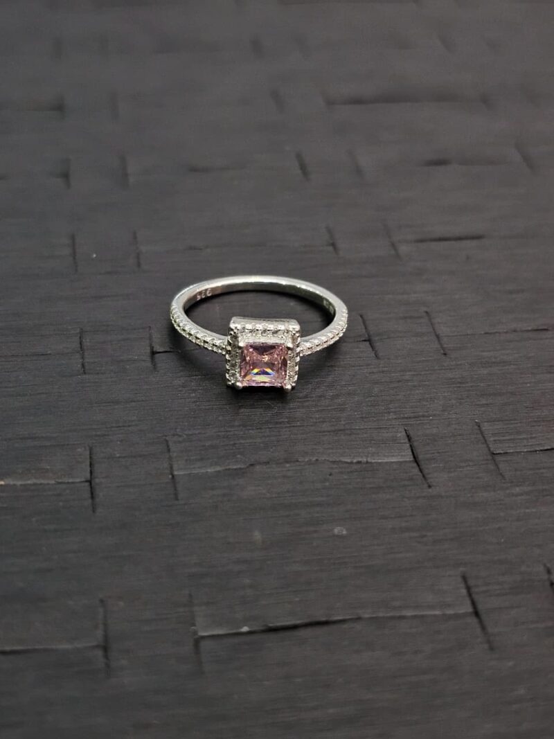 ANILLO EN PLATA 925