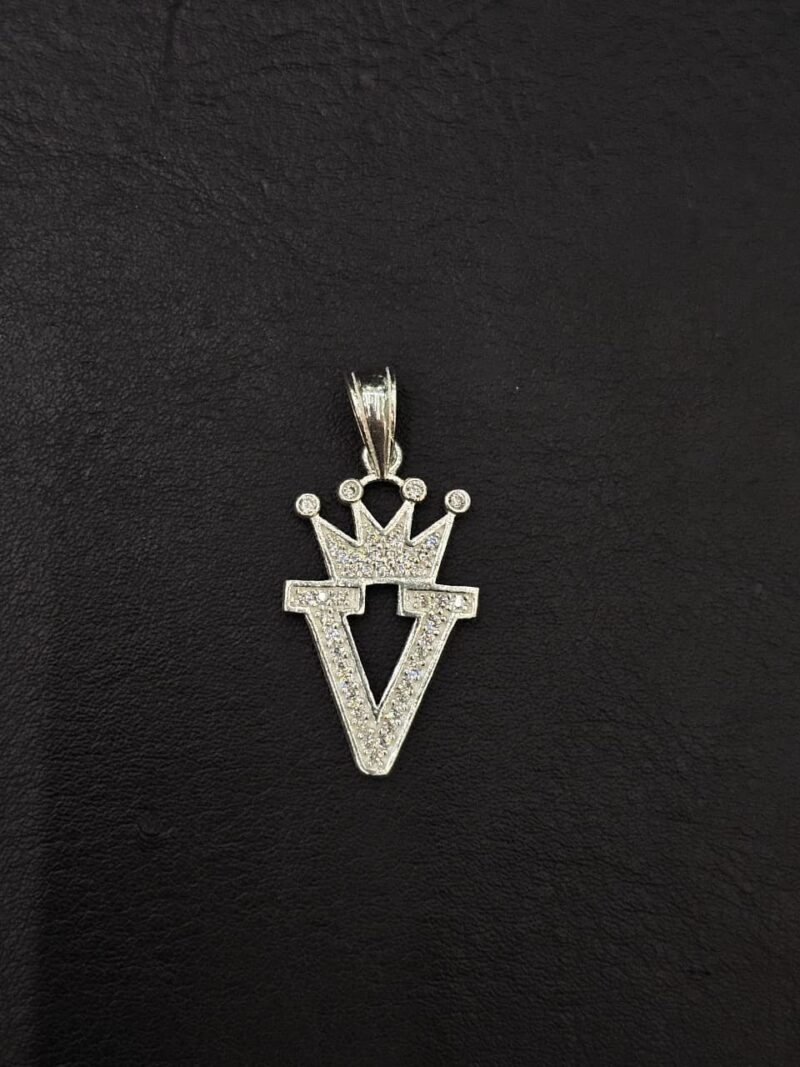 LETRA V EN PLATA 925