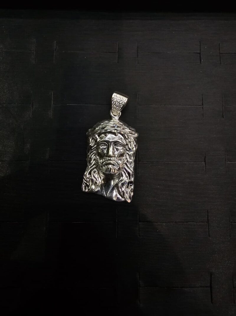 MEDALLA DE CARA DE CRISTO EN PLATA 925