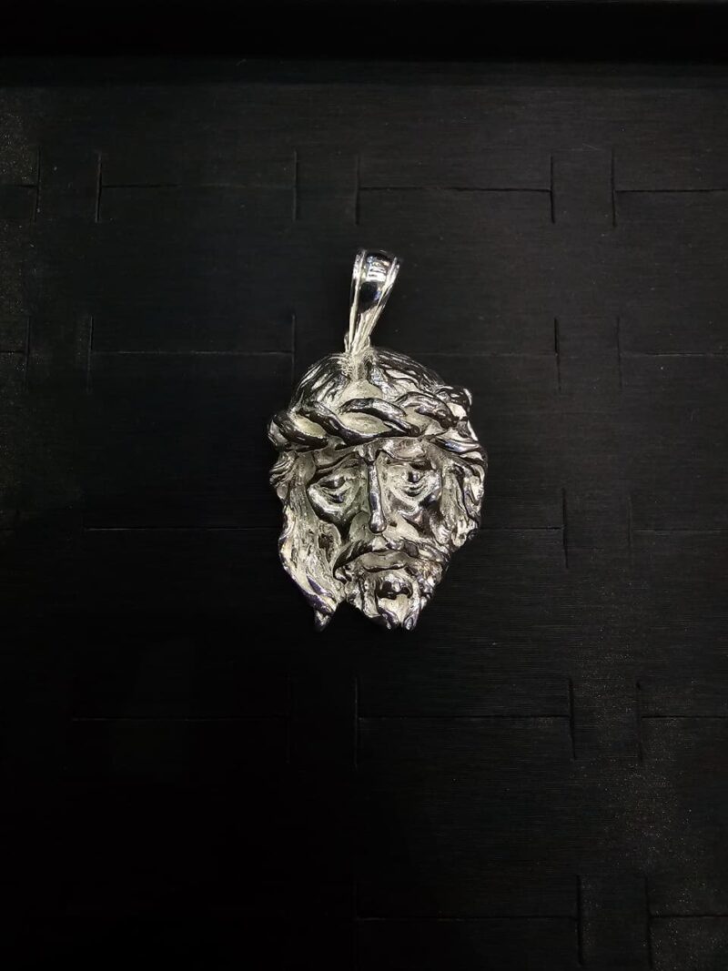 MEDALLA DE CARA DE CRISTO EN PLATA 925