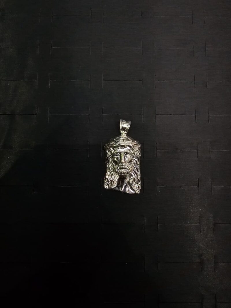 MEDALLA DE CARA DE CRISTO EN PLATA 925