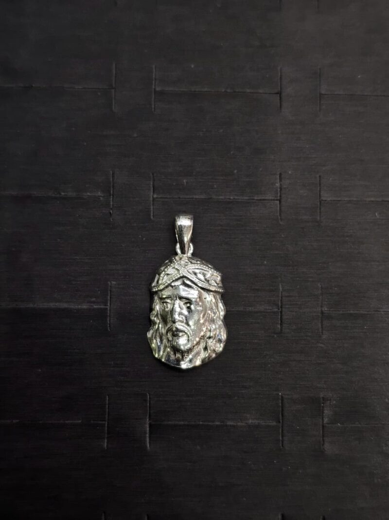 MEDALLA DE CARA DE CRISTO EN PLATA 925