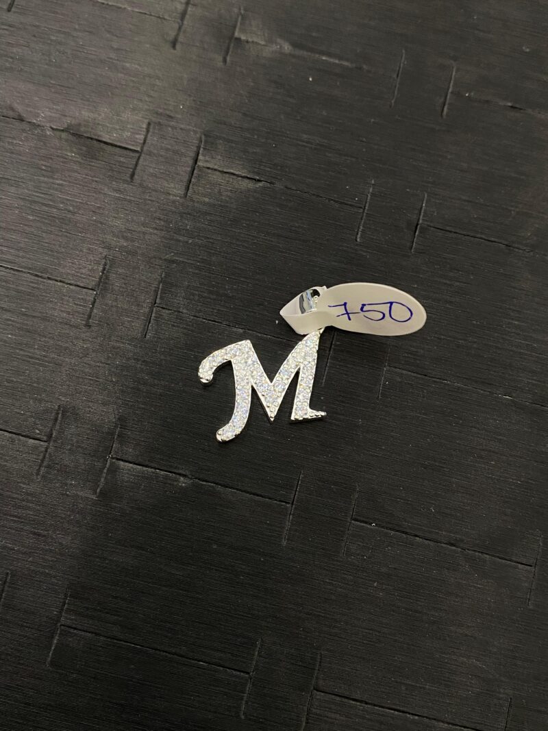MEDALLA DE LETRA M EN PLATA 925