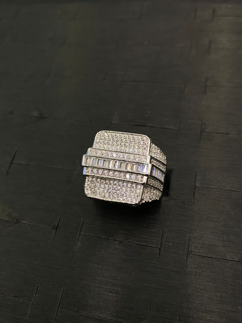 ANILLO EN PLATA 925