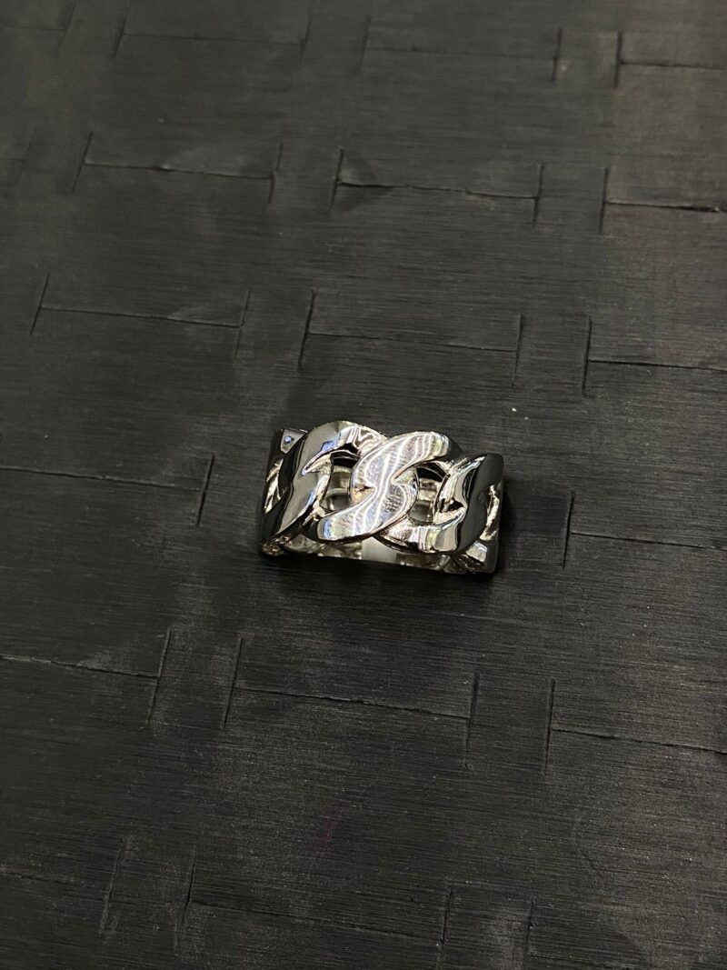 ANILLO EN PLATA 925