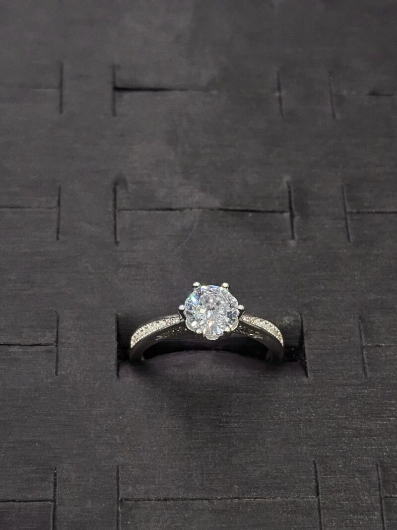 ANILLO DE COMPROMISO EN PLATA 925